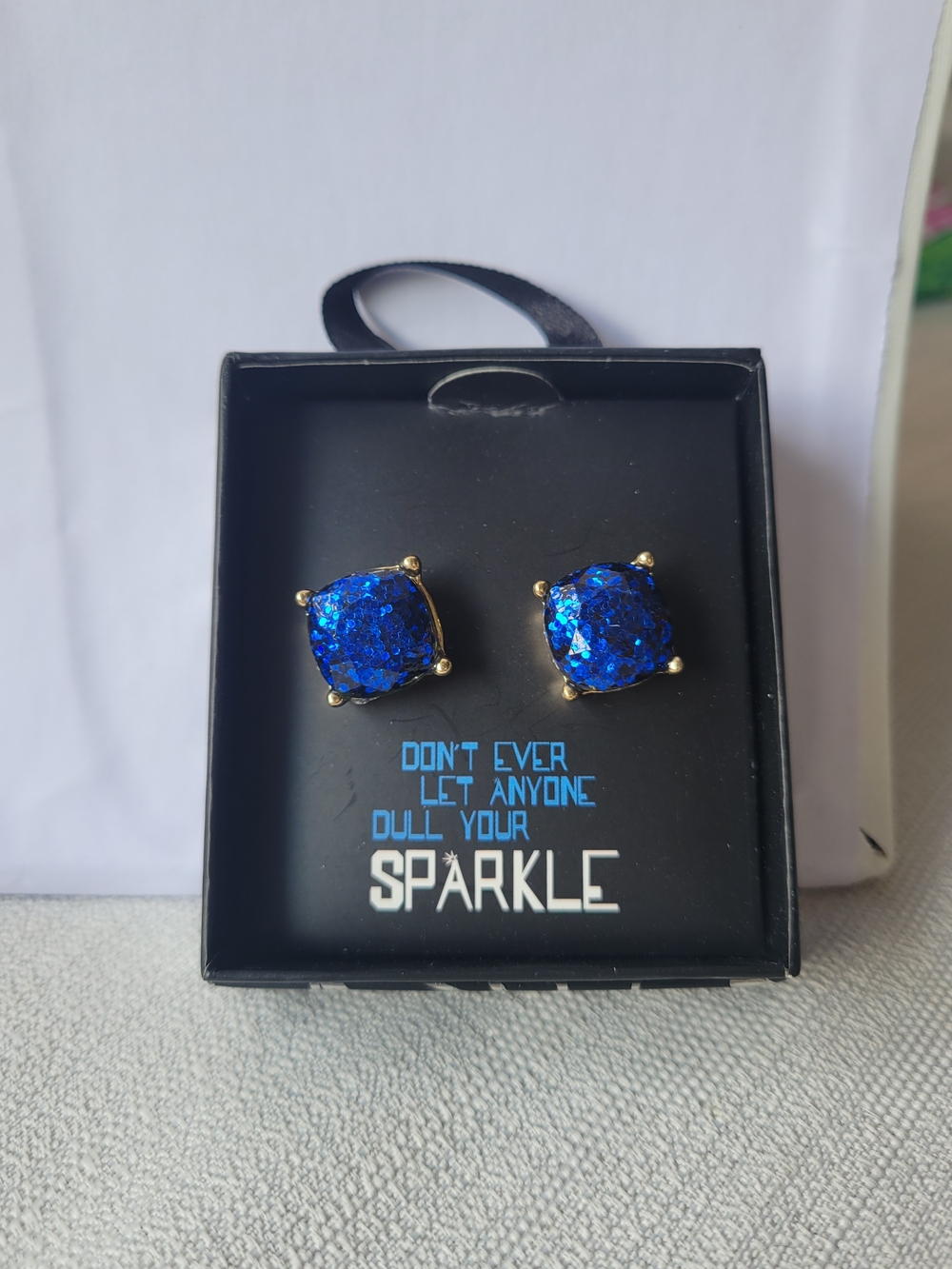 5/$25💎 Blue Glitter Stud Earrings